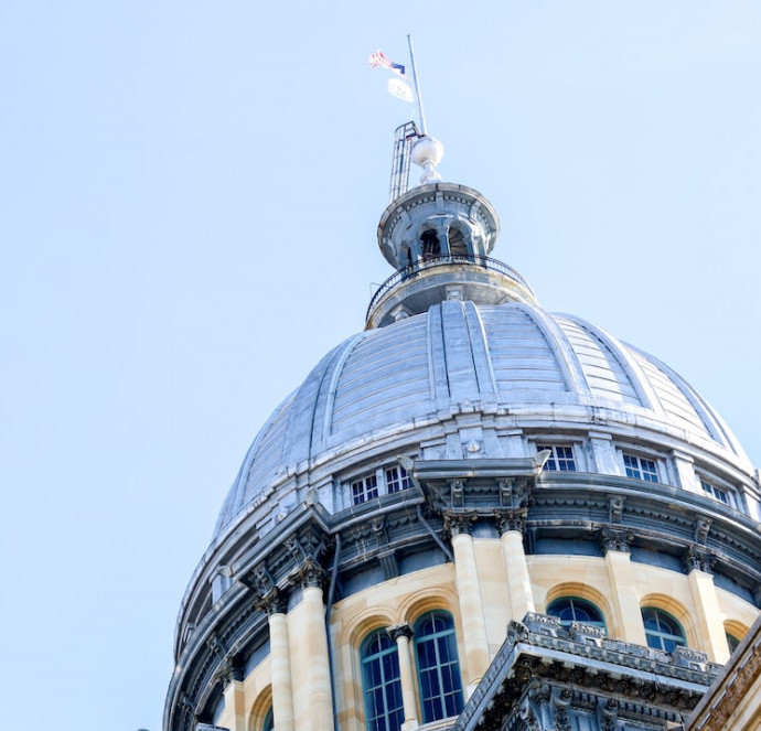 Illinois concealed Carry Reciprocity: State of Illinois Capitol Building