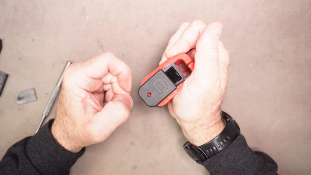 Using the GTUL to remove the Glock magazine baseplate